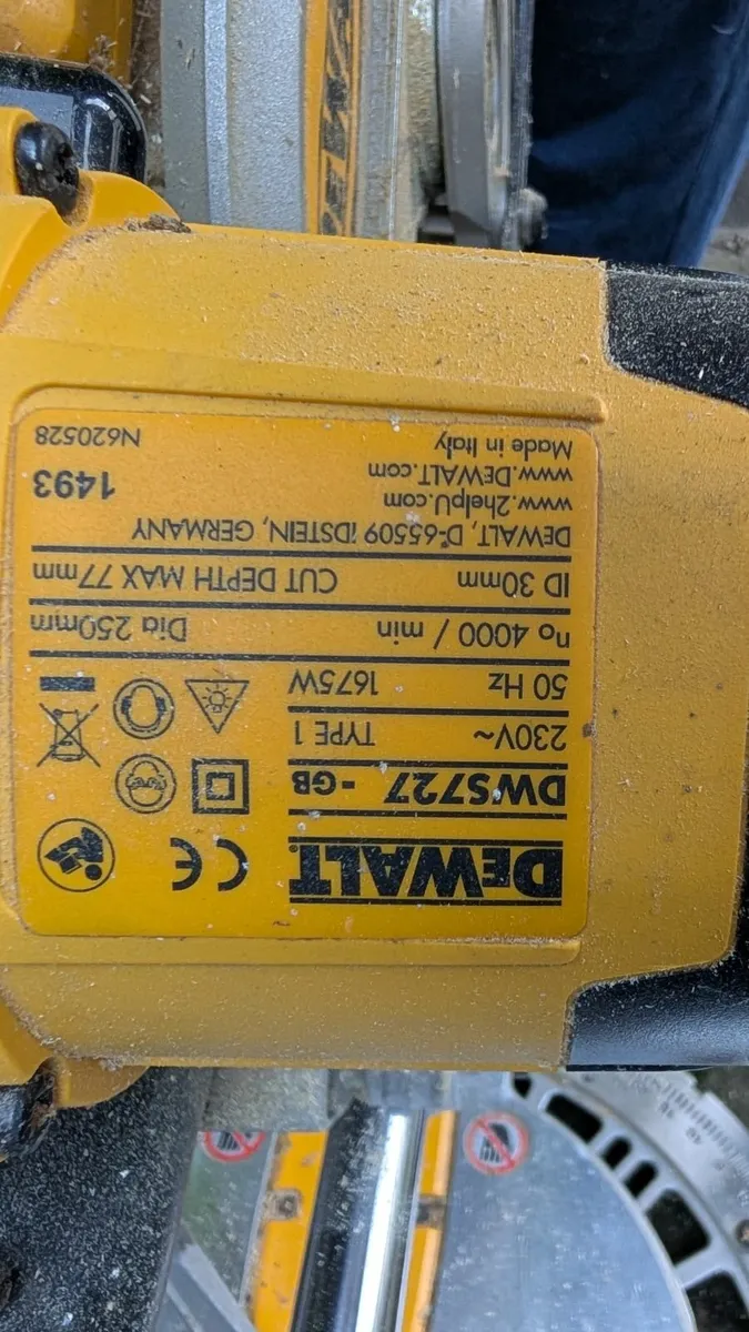 DeWalt 250mm Mitre Saw - Image 1