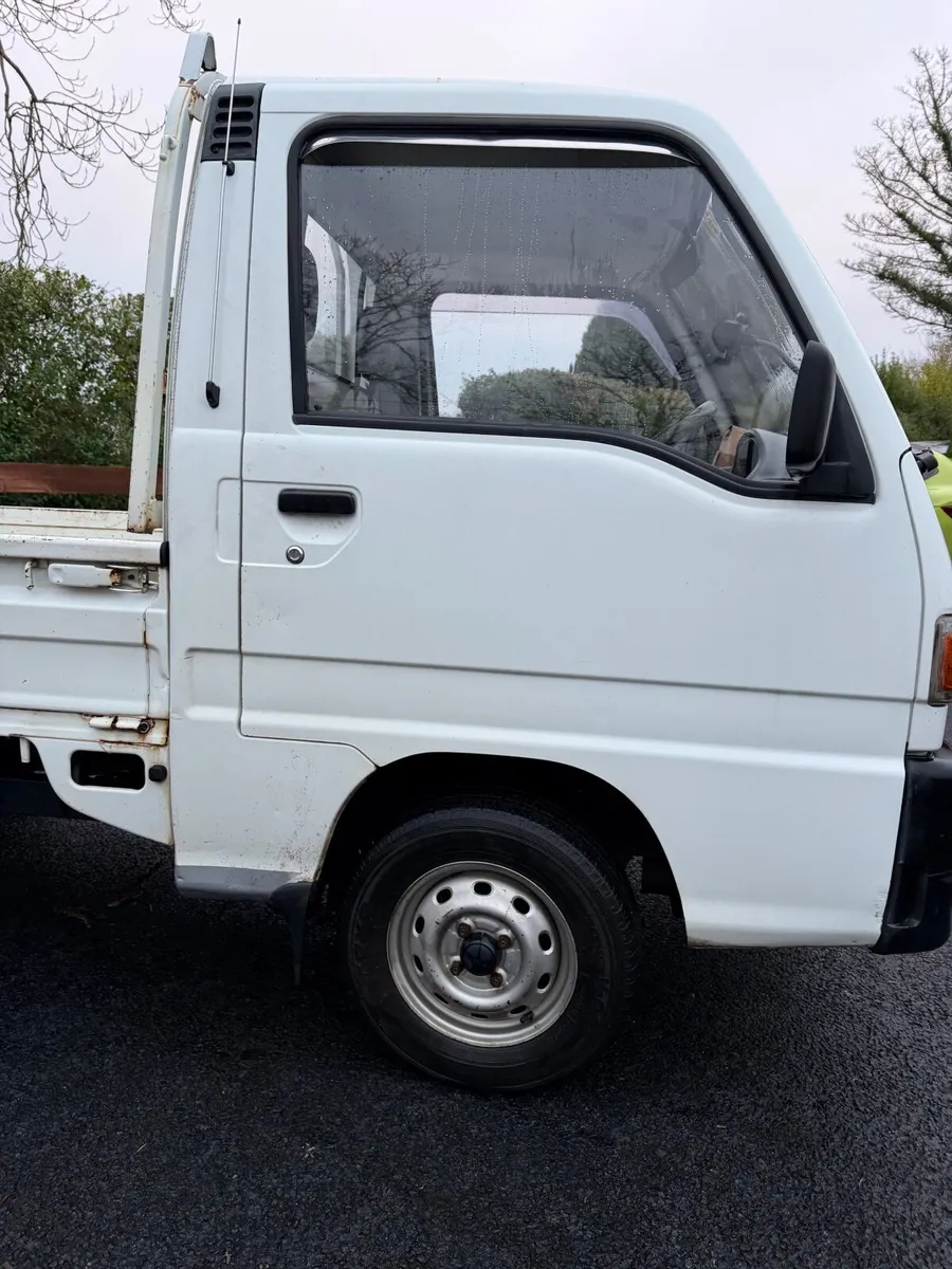 Subaru Sambar Kei Truck - Image 4