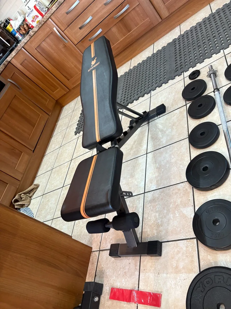 100KG METAL WEIGHTS, HEAVY SQUAT RACK, BENCH +MORE - Image 4