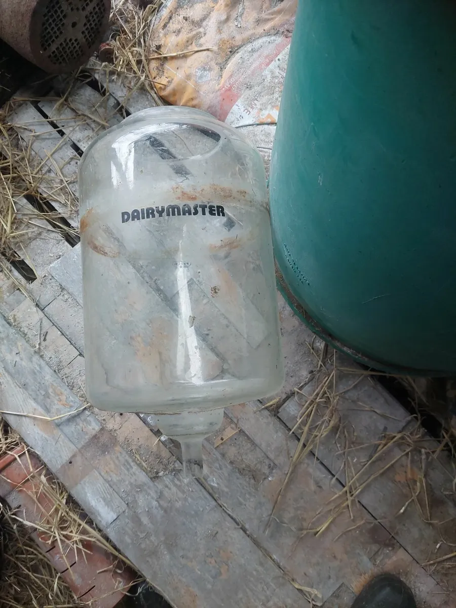 Milk collecting Jar - Image 1