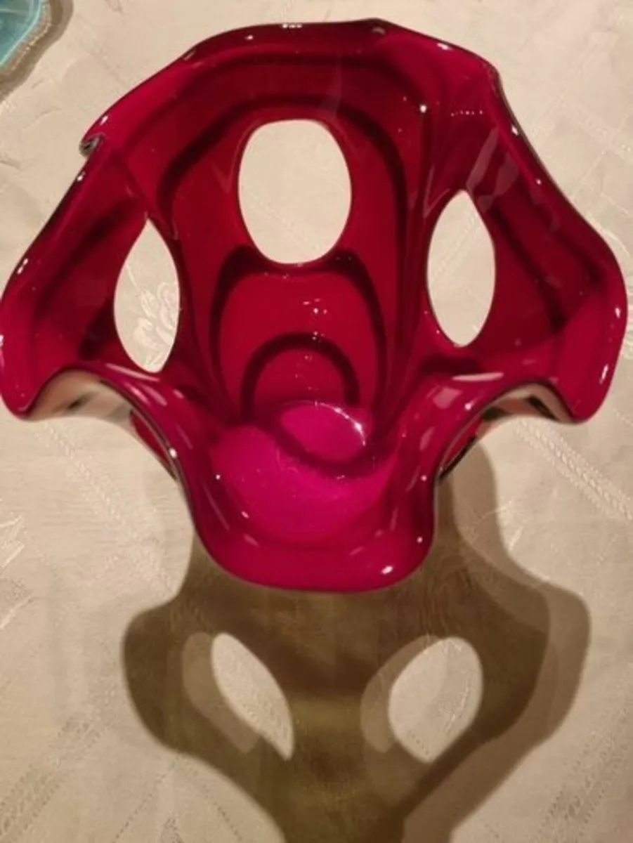 Newgrange Living Red Zebra Vase - Image 3