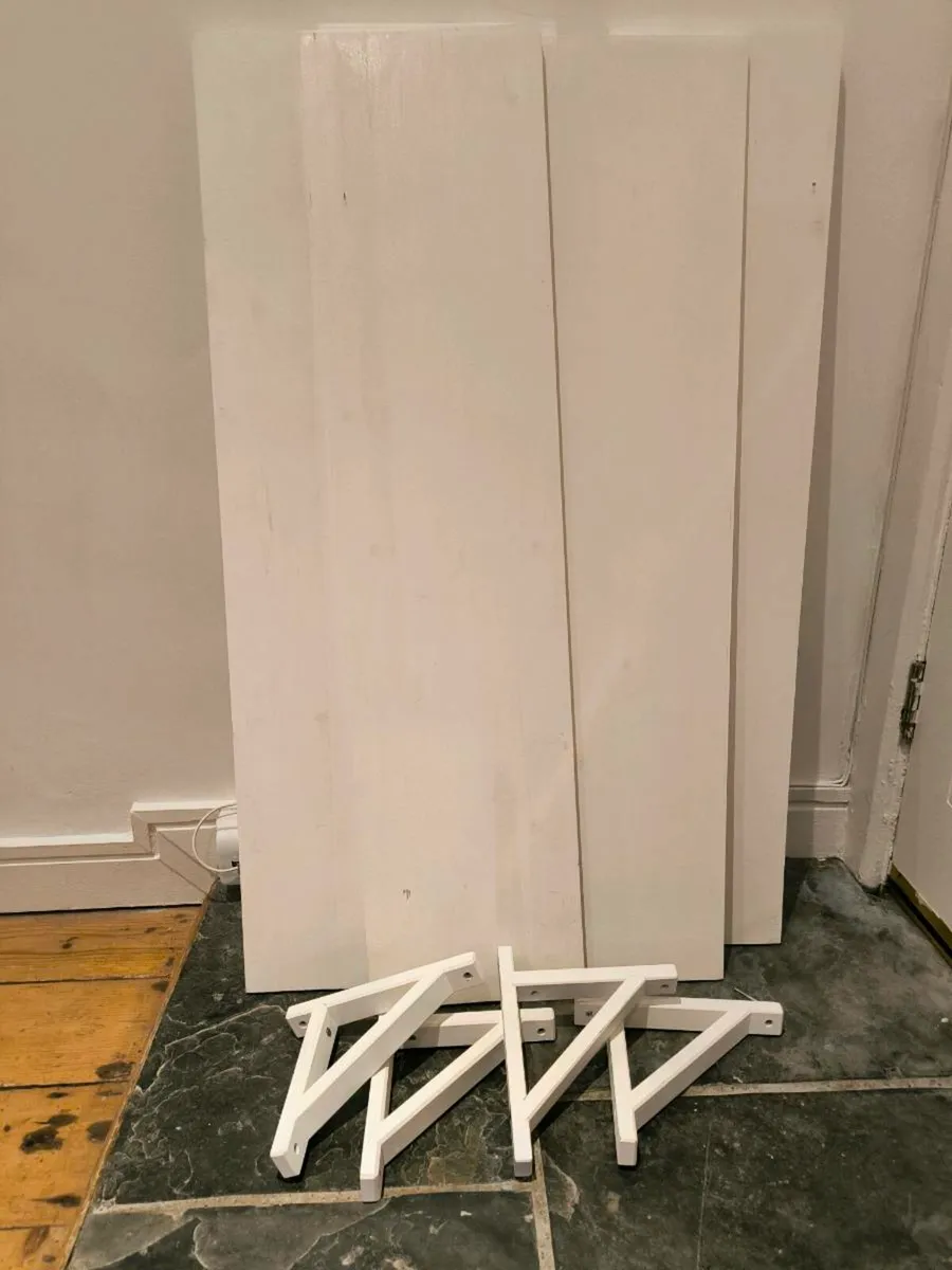 5 X IKEA painted timber shelves with brackets - Image 1