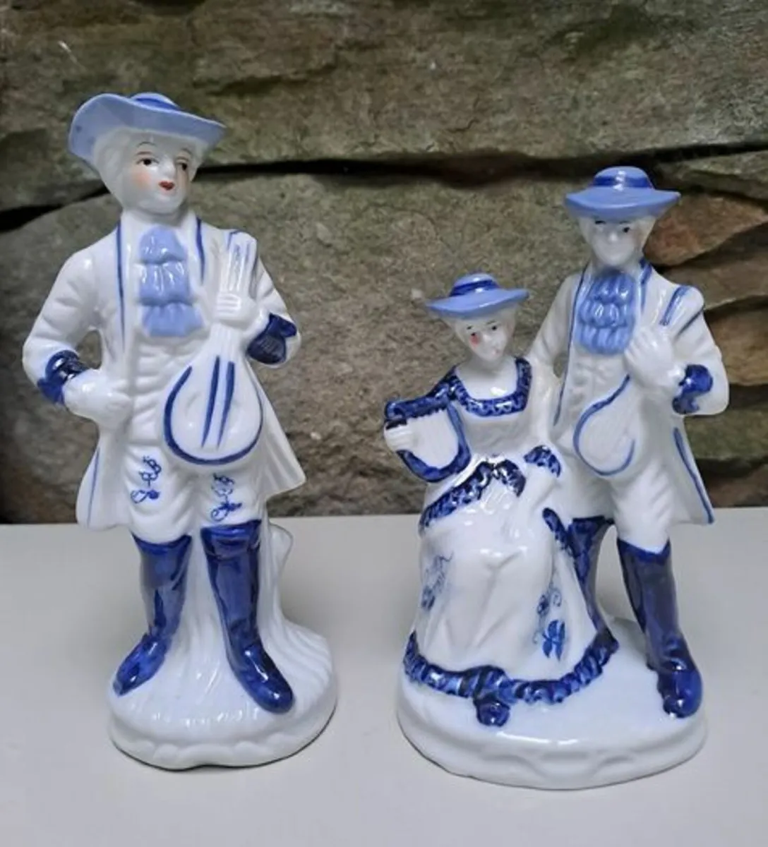 Vintage Porcelain white and cobalt blue - Image 1