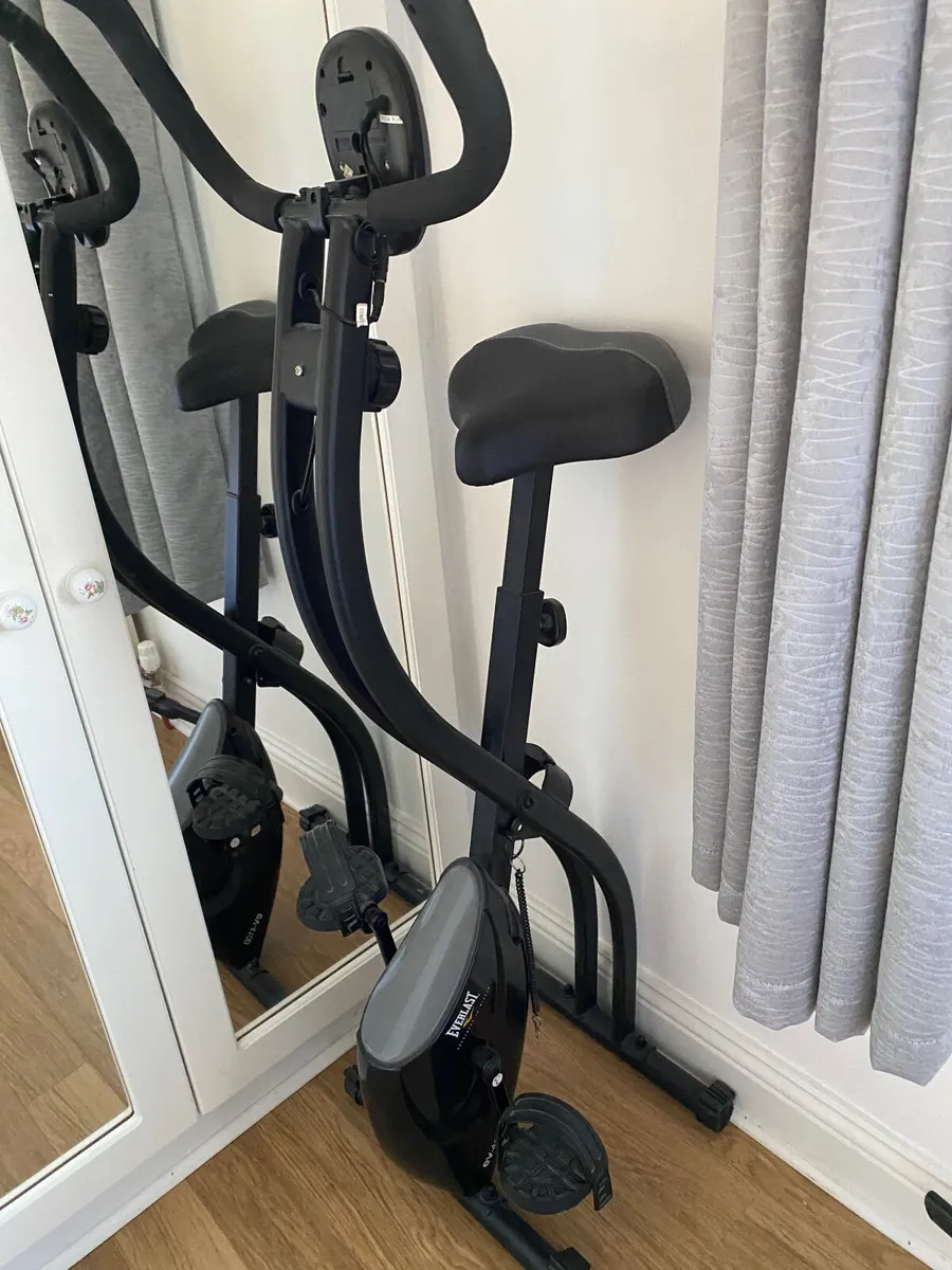 Folding exercise bike perfect condition €50 - Image 3
