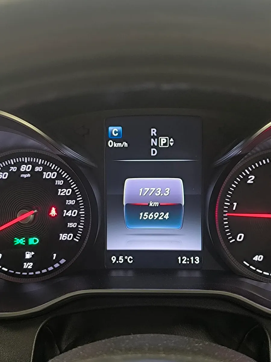 Mercedes C250 bluetec AMG line premium - Image 3