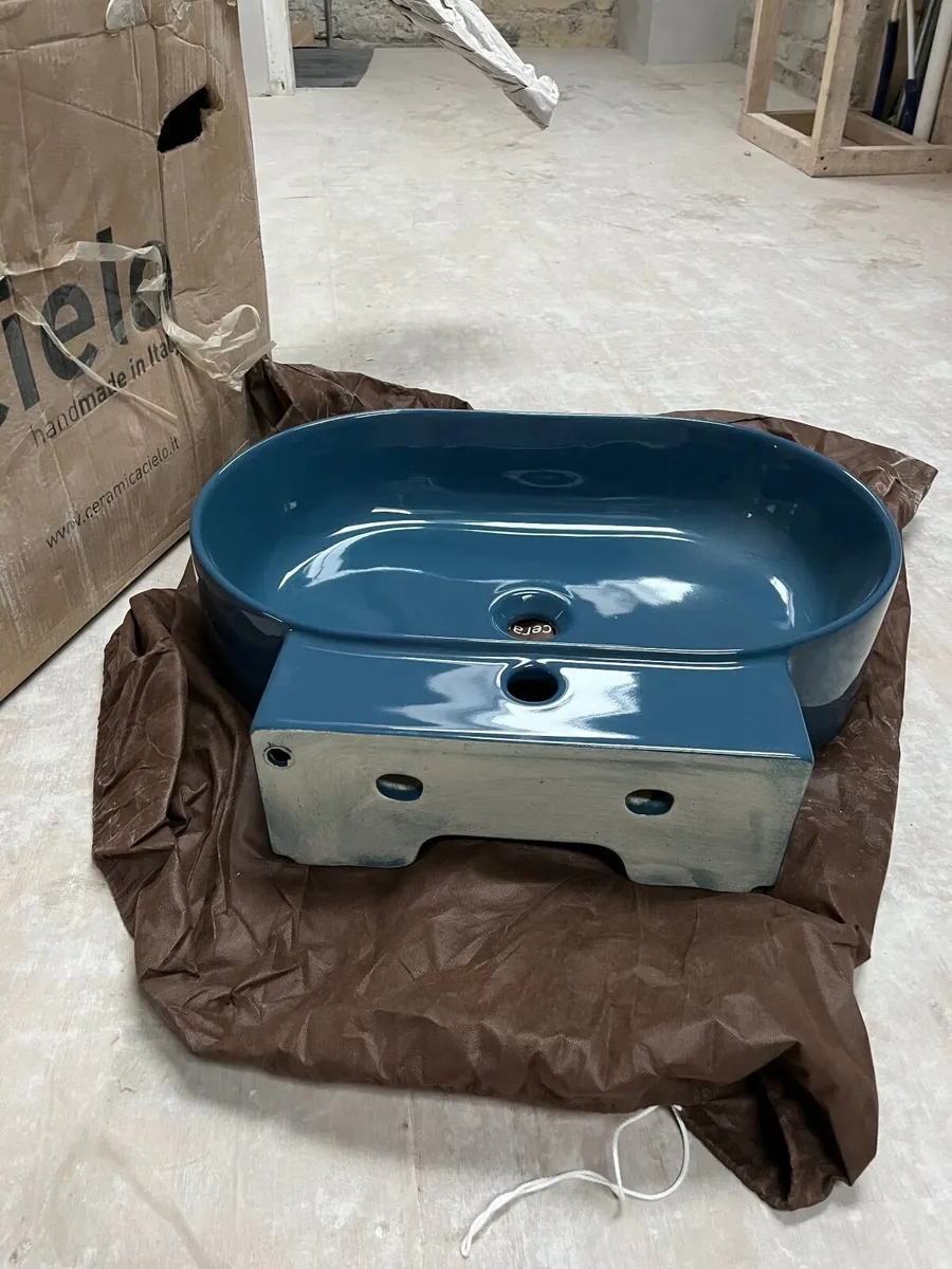 Cielo wall-mounted ceramic sink - Image 4