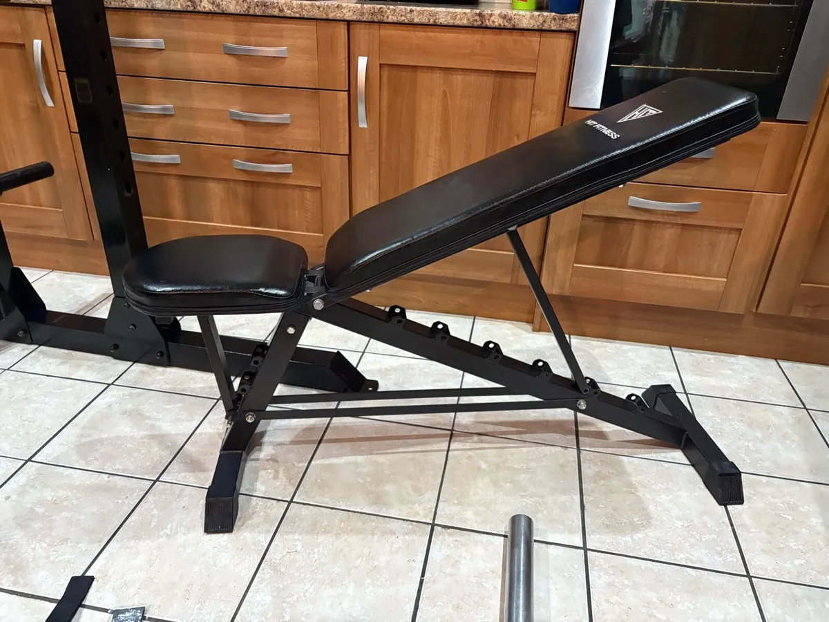 FANTASTIC GYM WEIGHTLIFTING SET UP, ALL YOU NEED!! - Image 3