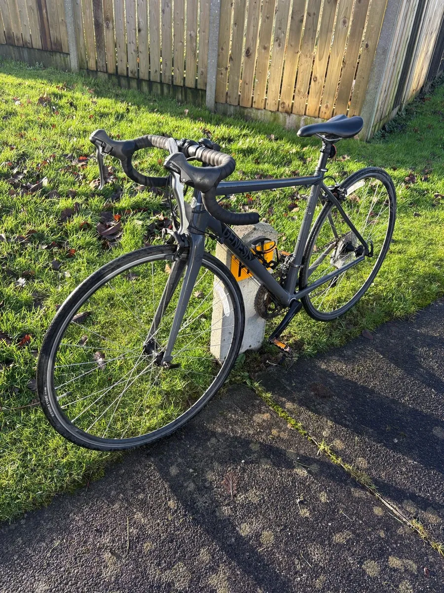 Genesis Delta 10 road bike - Image 1