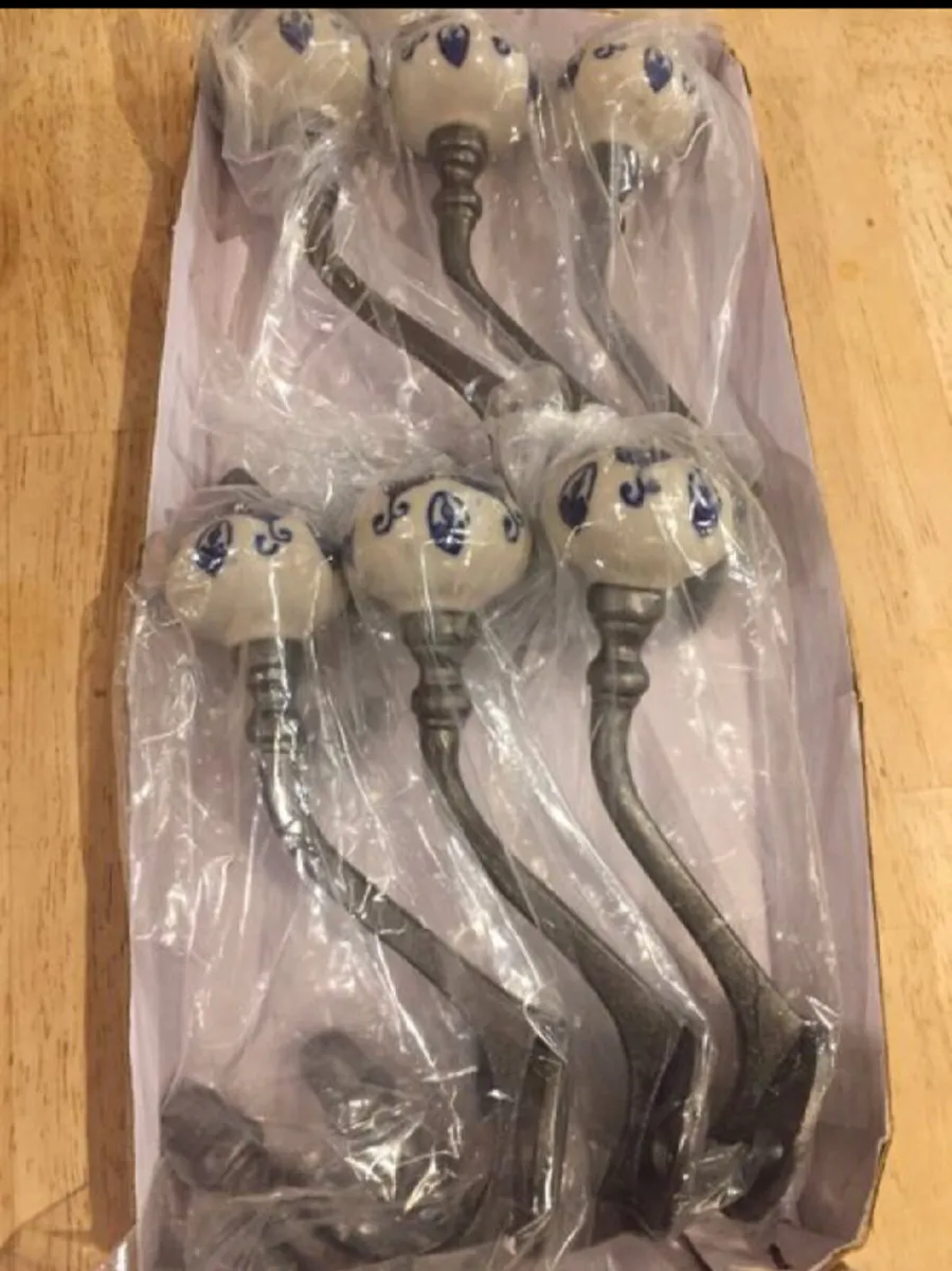 6 x Large Cast Iron Coat Hooks Pumpkin Retro NEW - Image 3