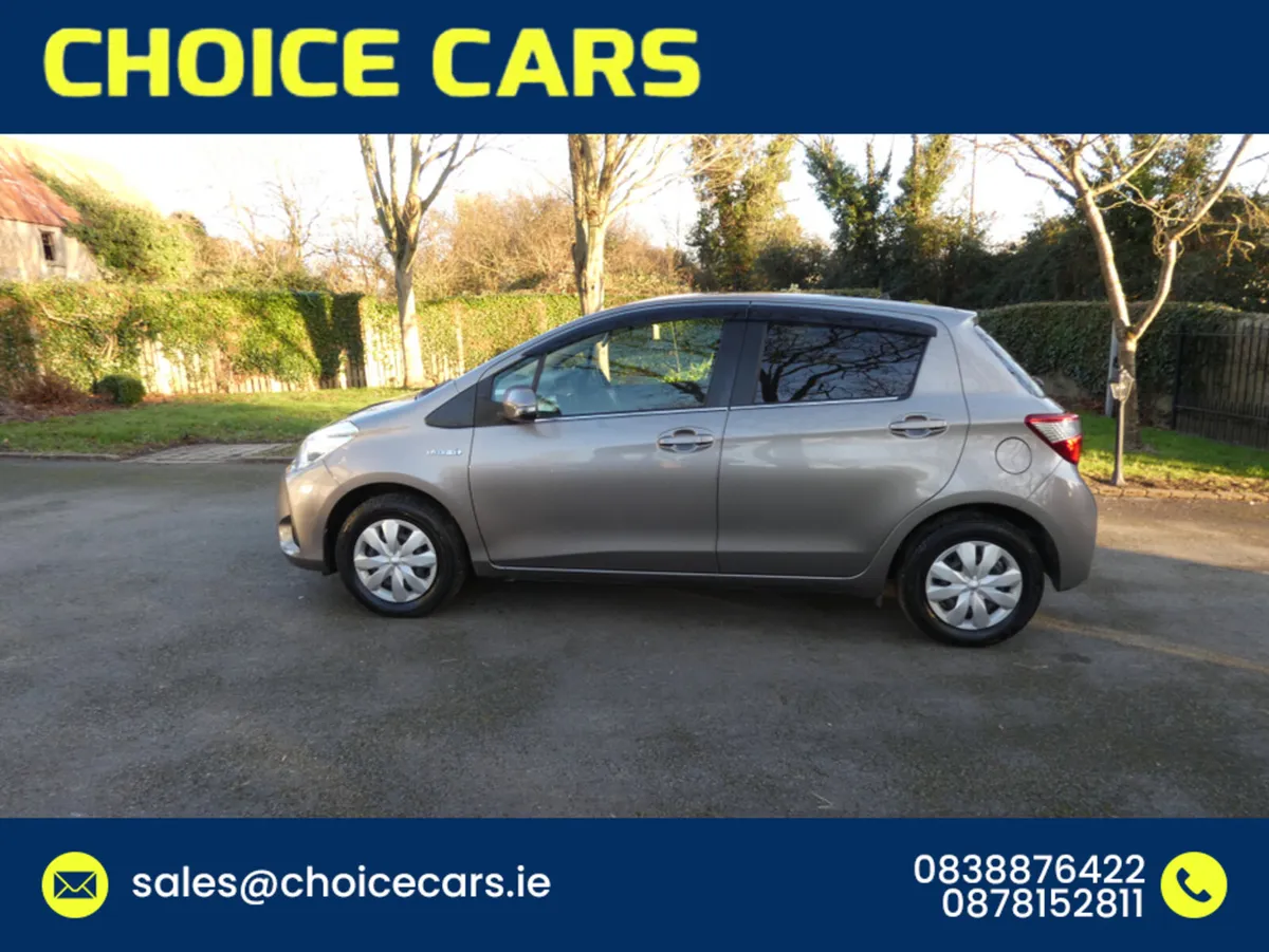 Toyota Yaris 1.5 AUTO HYBRID ANDROID AUTO - Image 3