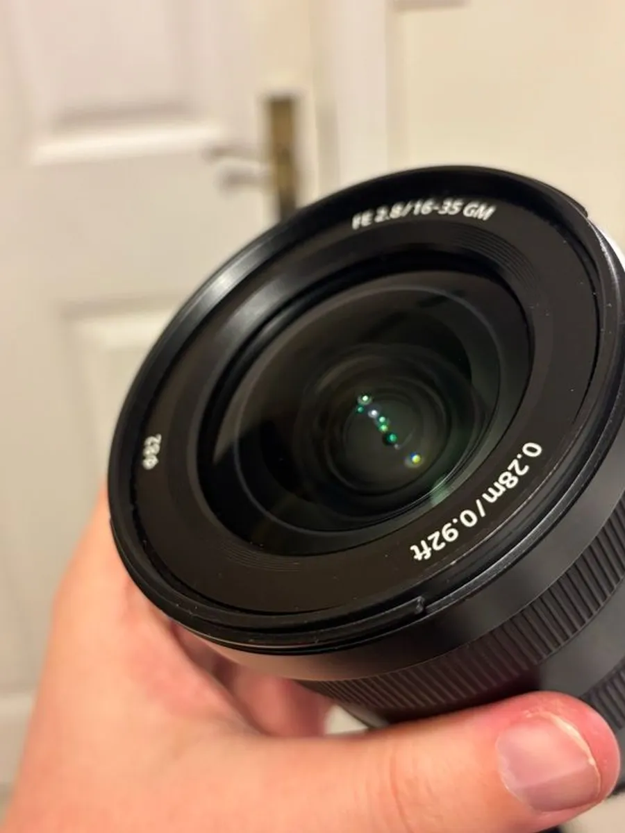 Sony Fe 16-35mm F2.8 Gm - Image 3