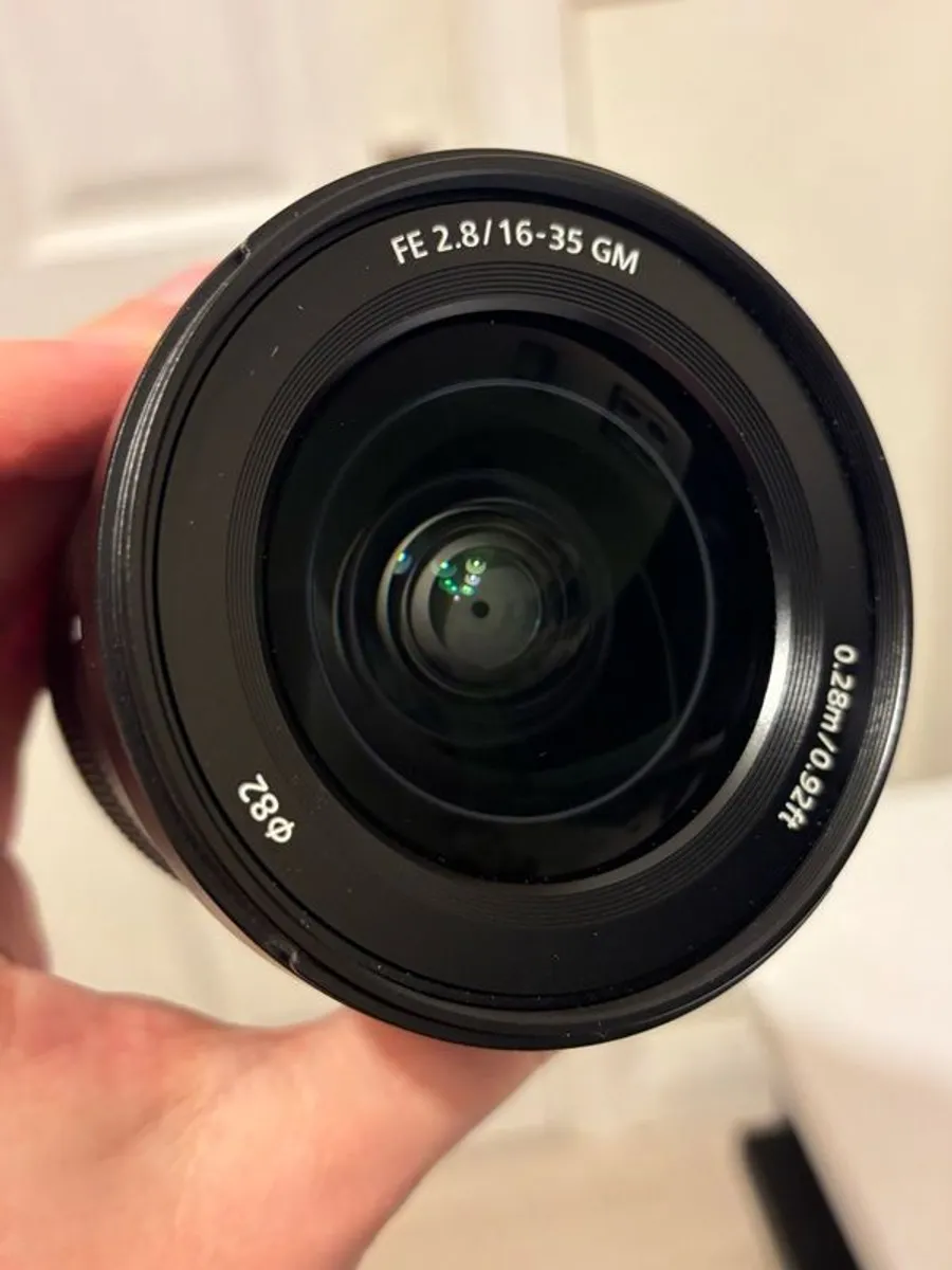 Sony Fe 16-35mm F2.8 Gm - Image 4