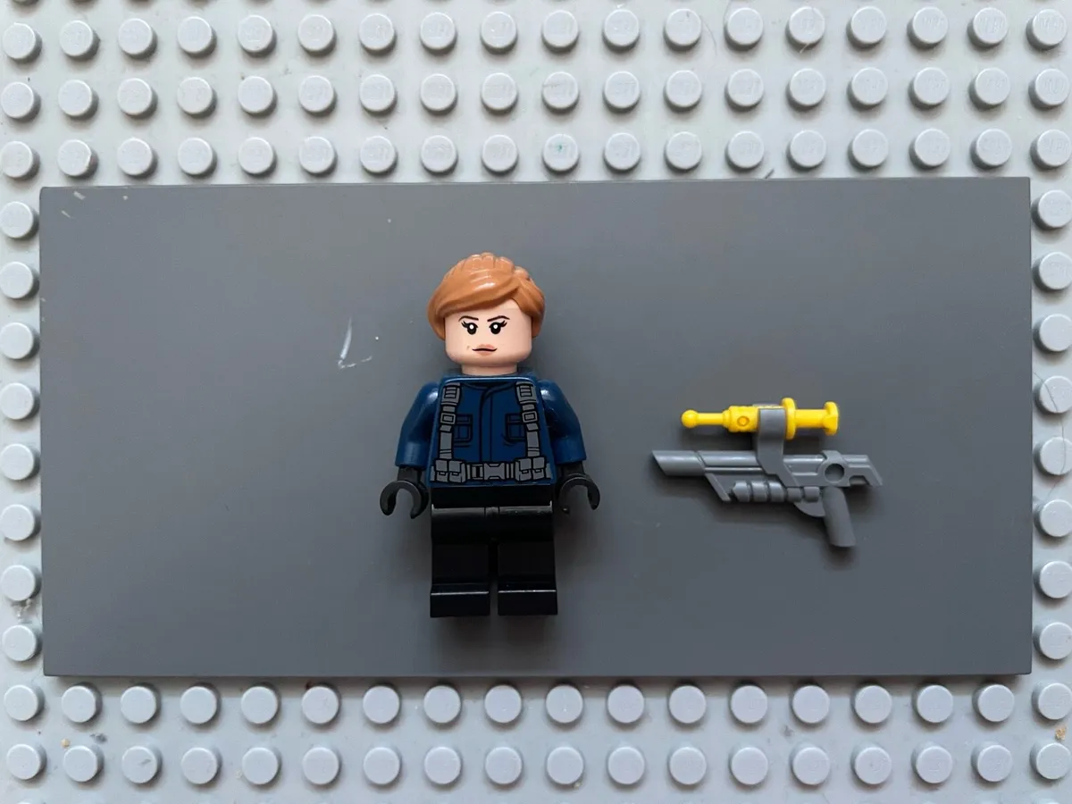lego Jurassic world jw086 ACU Guard minifigure - Image 1