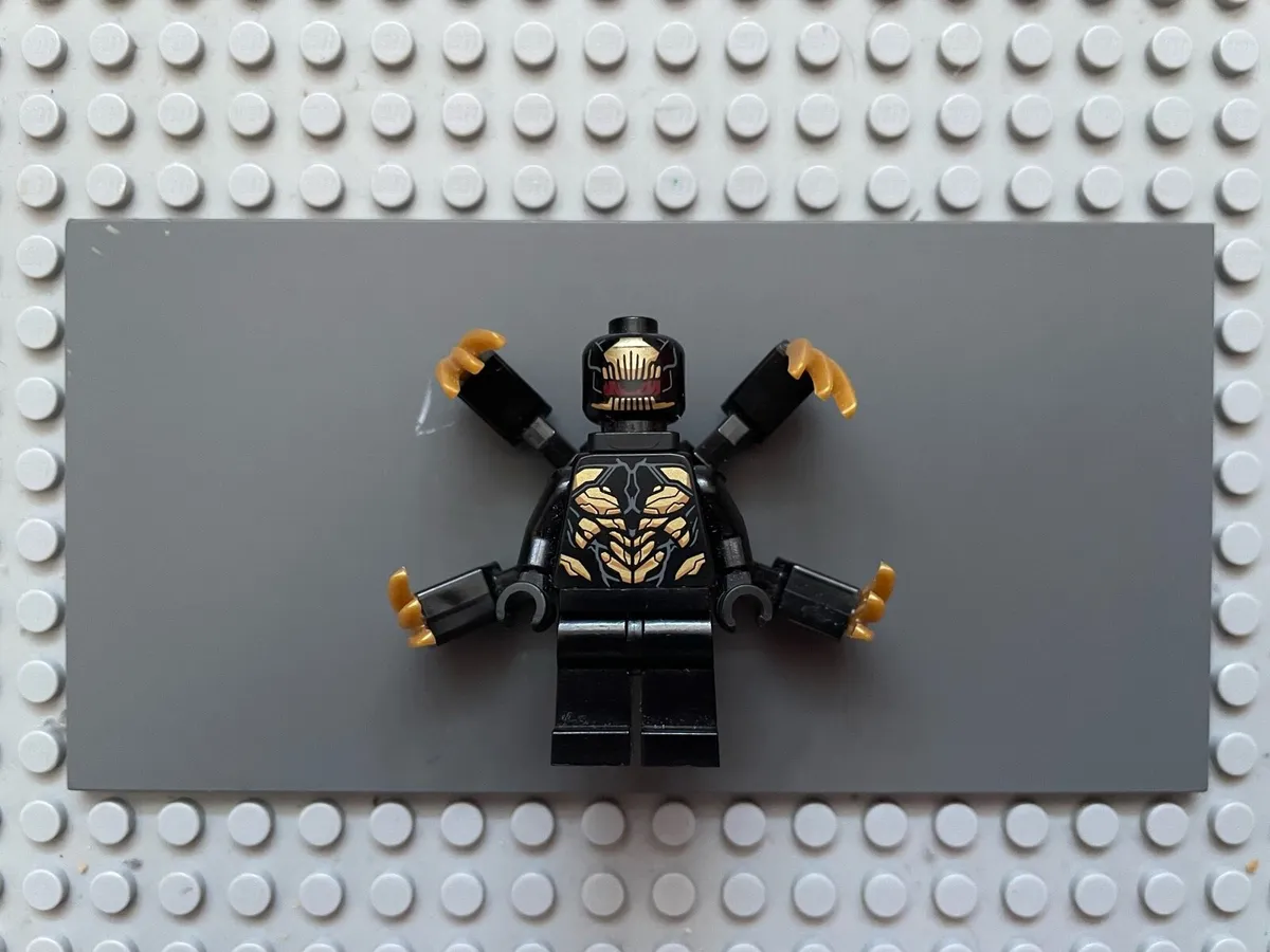 lego super heroes sh0561 Outrider minifigure - Image 1