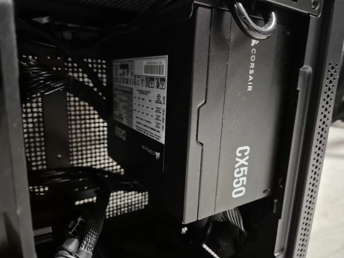 Corsair CX550 550W 80 Plus Bronze Power Supply - Image 2