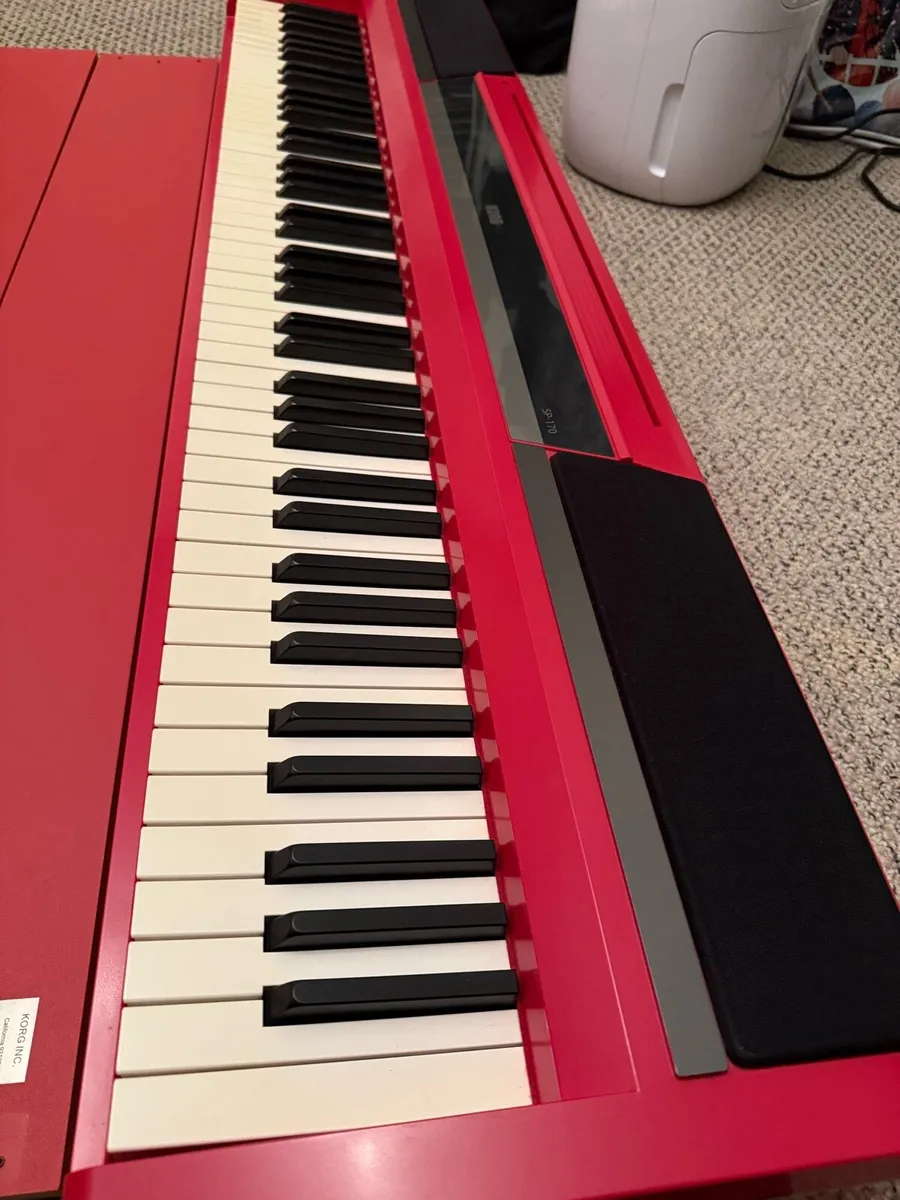 Korg Sp170 Digital Piano with Stand - Image 4