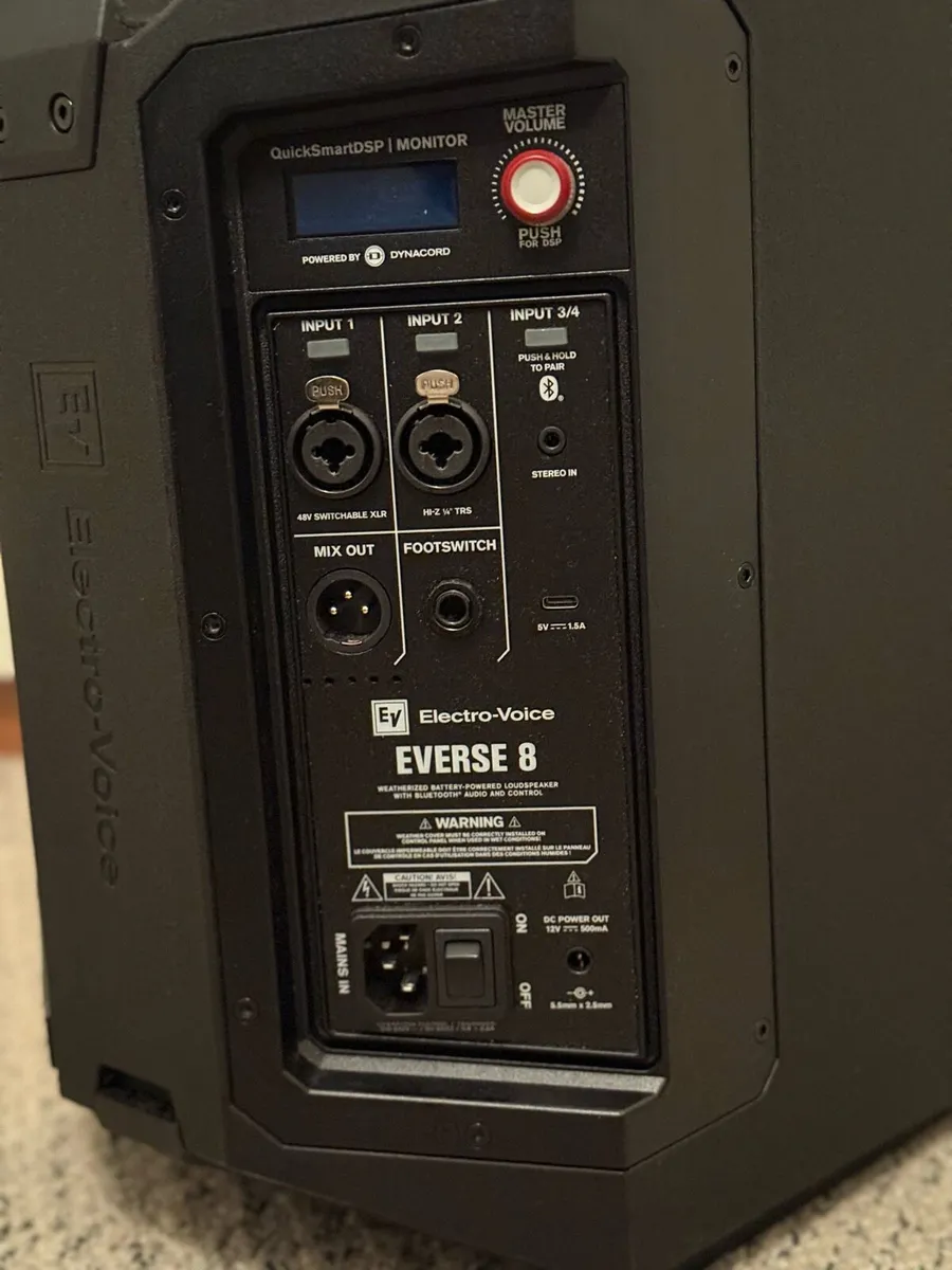 Electro Voice Everse8 Active Speaker with cover - Image 4