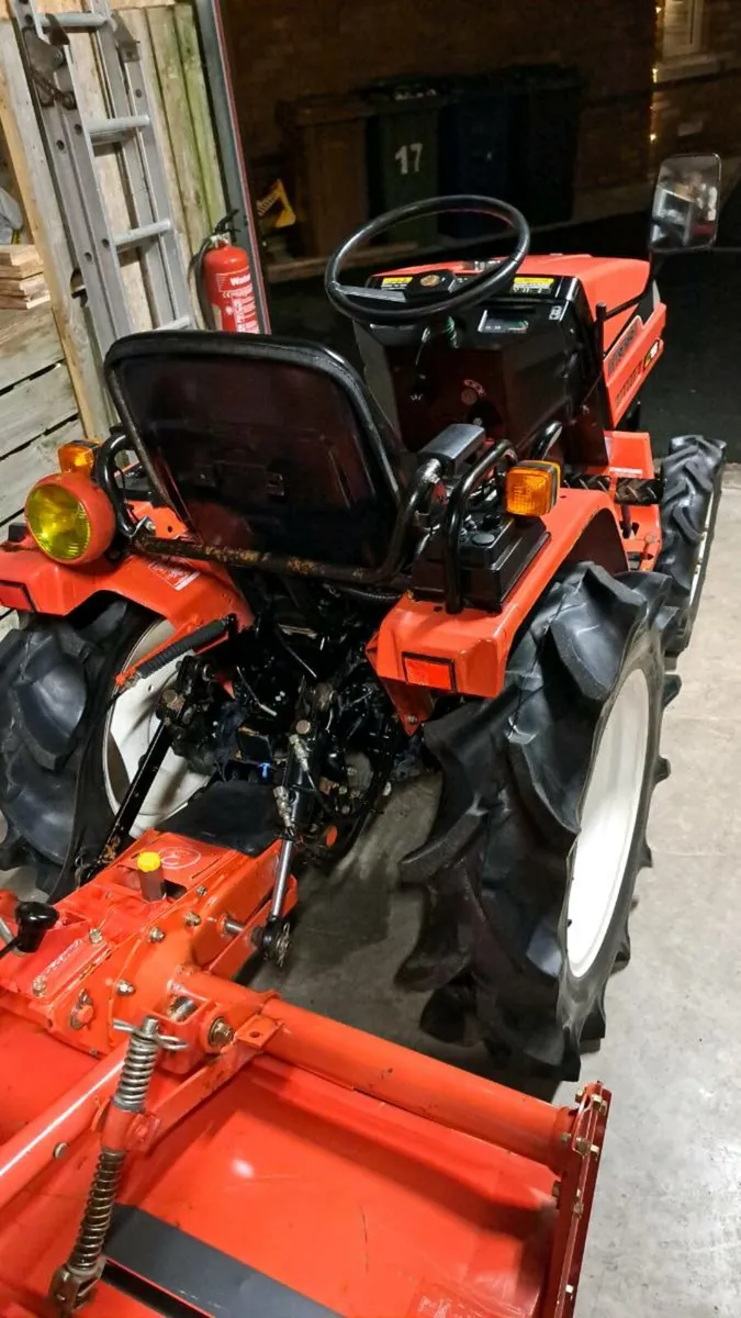 mitsubishi mt155 4wd  garden tractor  vans / cars - Image 3