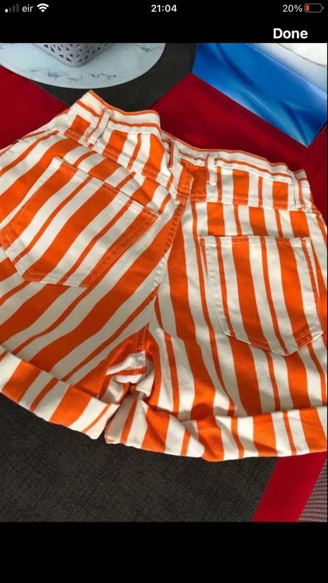 Ladies stunning designer shorts size 8 €10 - Image 2