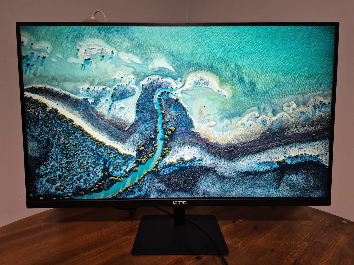 Gaming Monitor - KTC 32 inch - 1440p - 100Hz - Image 1