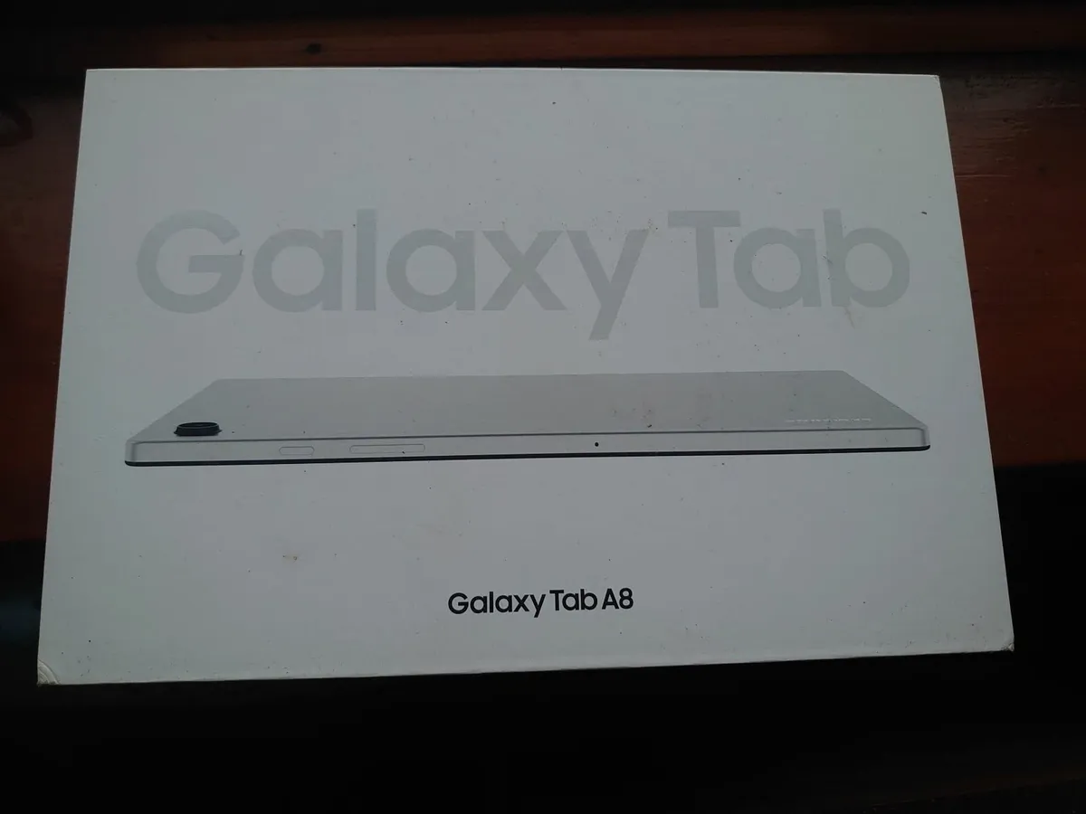 Samsung Tablet brand new factory sealed in box - Image 2