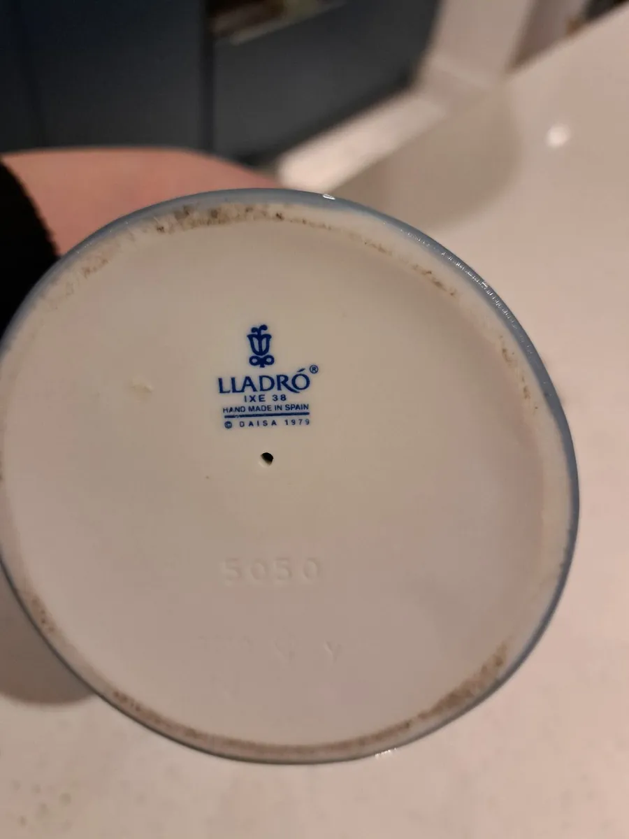 Lladro Dancer - Image 2