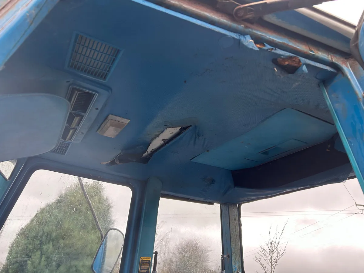 1983 Ford 3910 2wd - Image 4