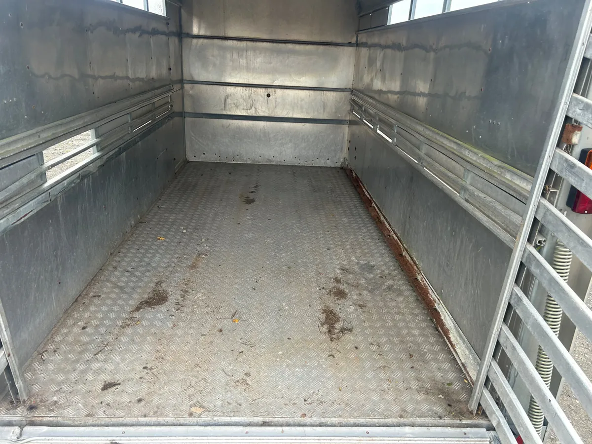 Ifor Williams 12x5(10) Cattle Trailer - Image 4