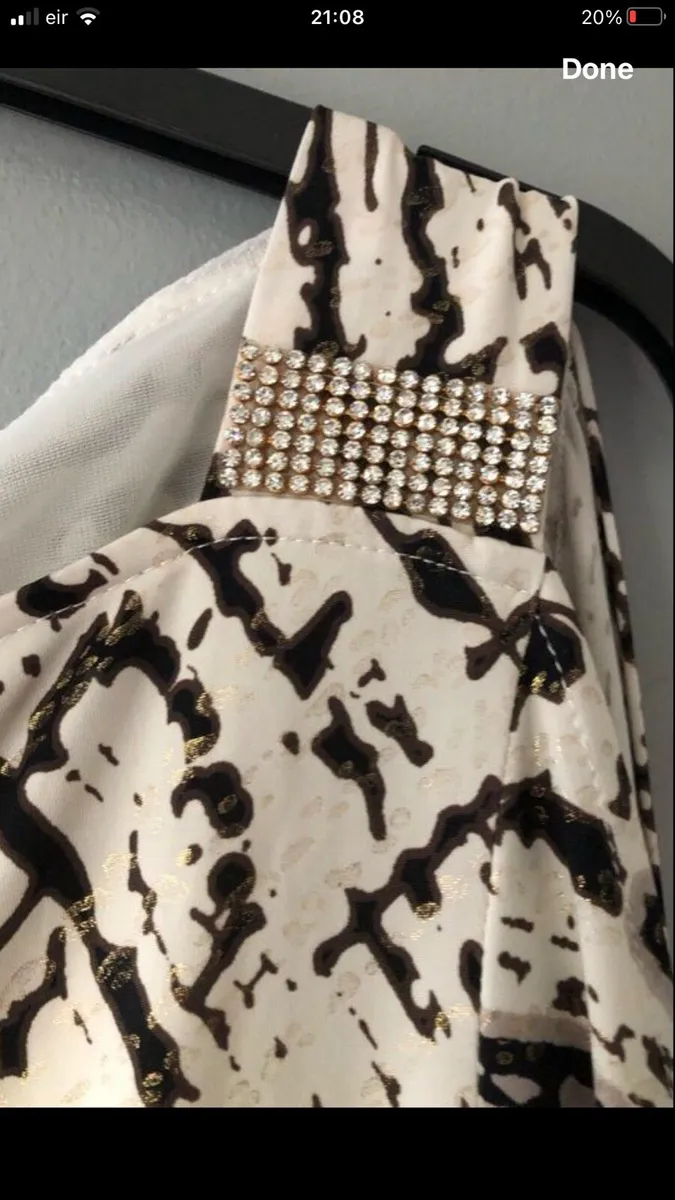 Ladies designer top size 12 €15 - Image 3