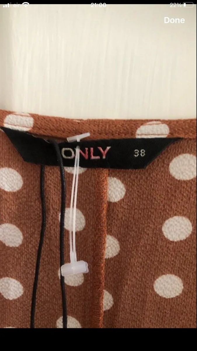 Ladies stunning shorts suit size 10 €10 - Image 3