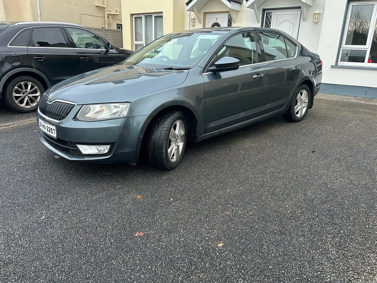‘16 Octavia 2.0tdi, nct 12/27 ,tax 6/26 - Image 2