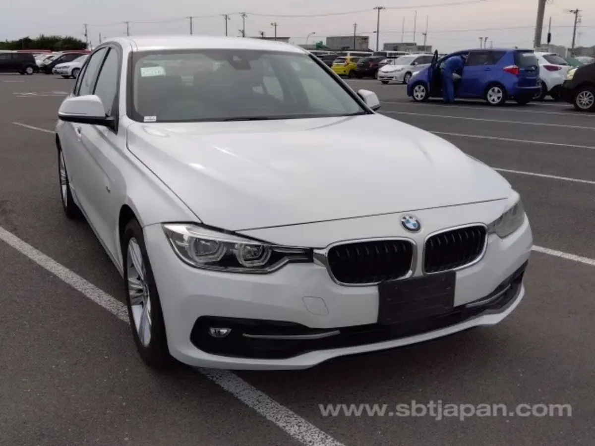 2016 BMW 3 series automatic only 86,000km - Image 1