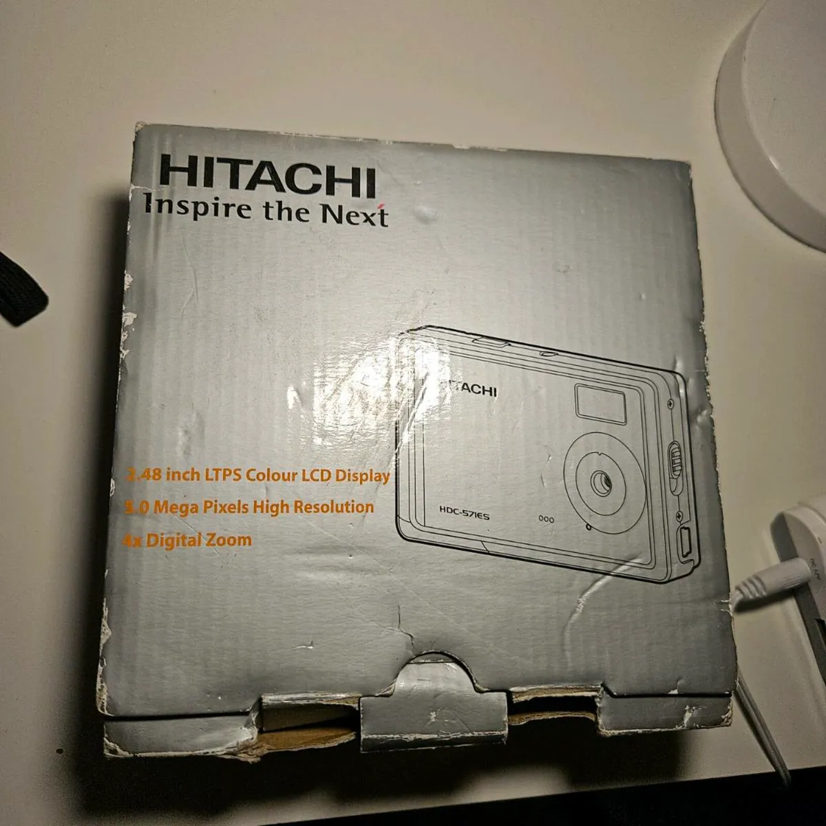 Hitachi digital camera - Image 1