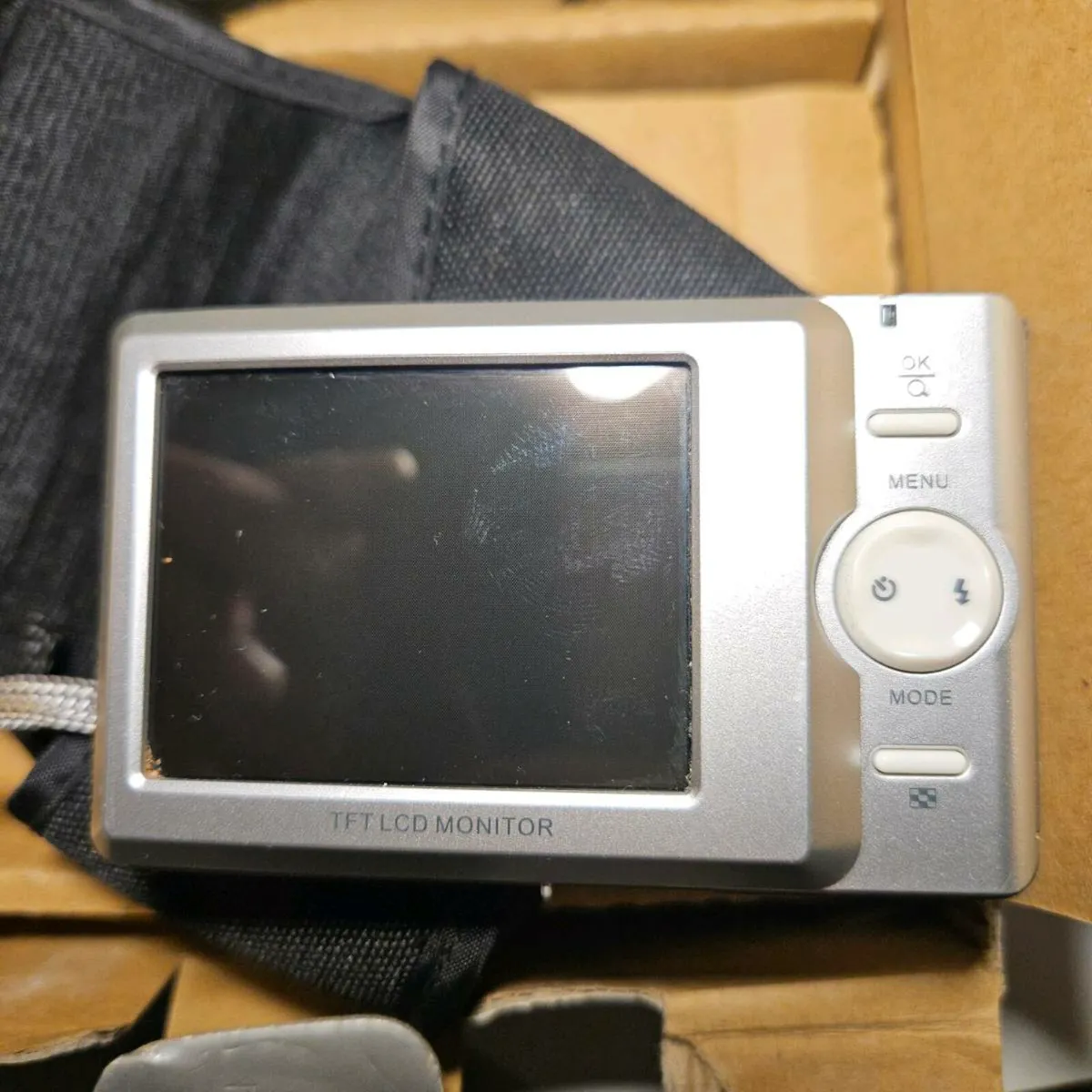 Hitachi digital camera - Image 4