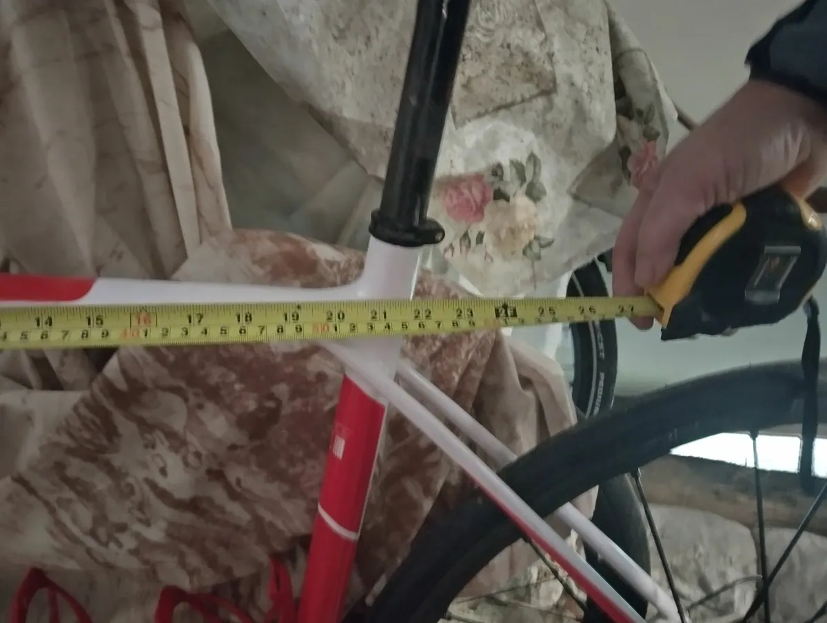 Carbon Road bike - Image 1