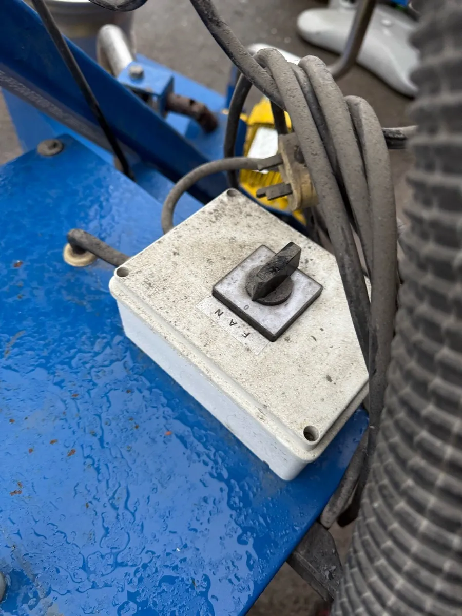 Alloys wheels polishing machine - Image 4