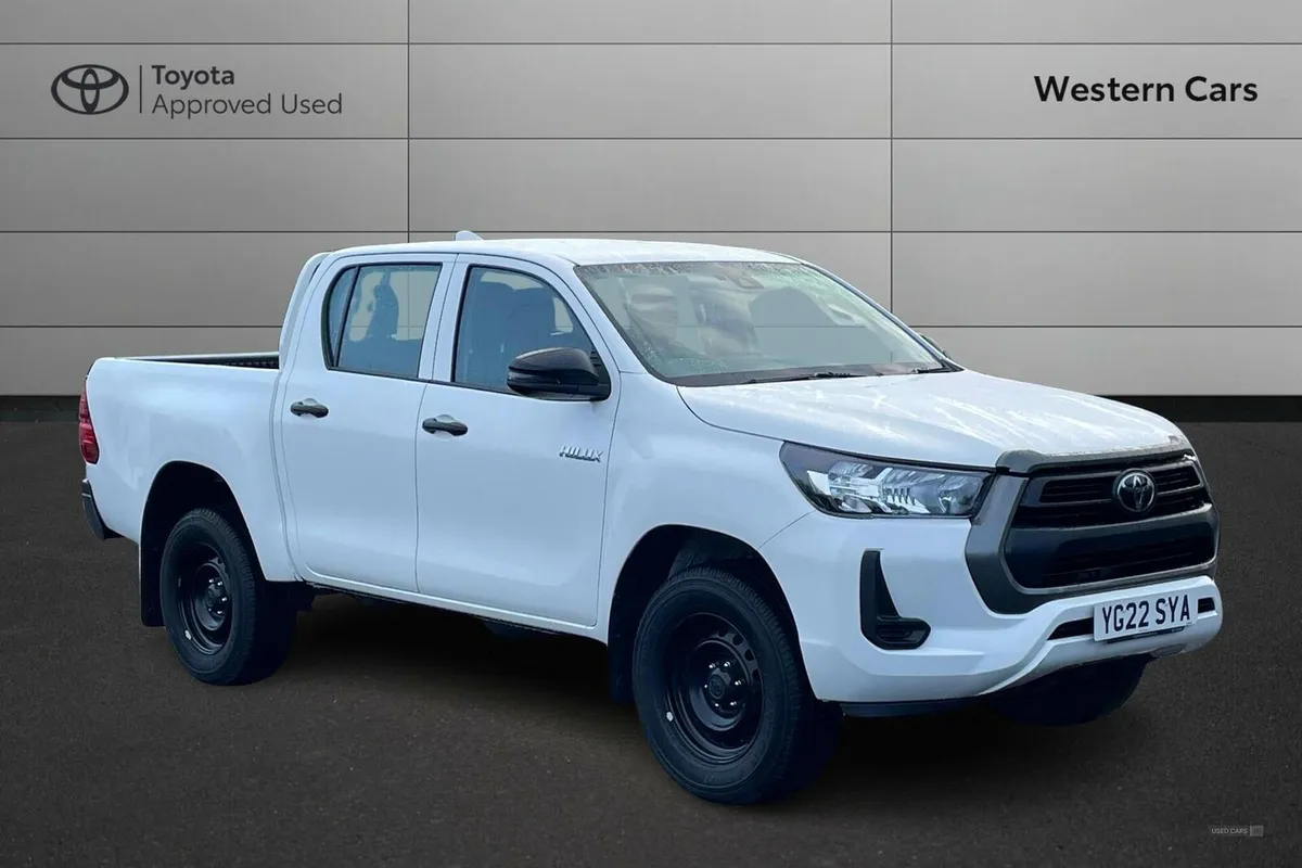Toyota Hilux 2.4 D-4D Active Extra Cab Pickup 4WD - Image 1