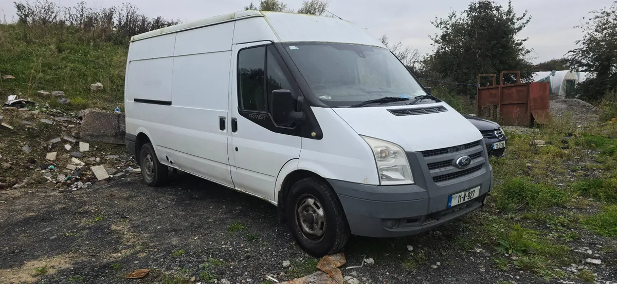 Ford transit 2,4 rwd with good engine and box - Image 2
