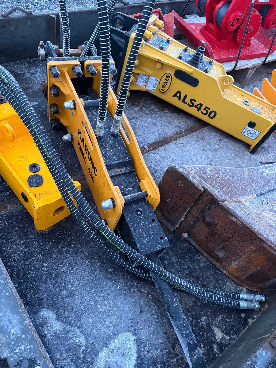 Unused Kabonc 450 breaker suit 2-4t digger - Image 1