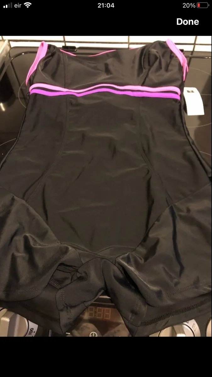 Ladies shorts swimming suit size 10 €8 - Image 2