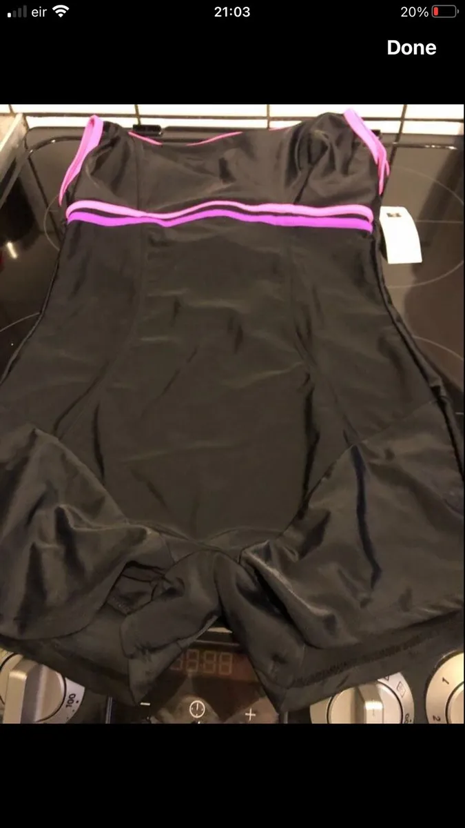 Ladies shorts swimming suit size 10 €8 - Image 4