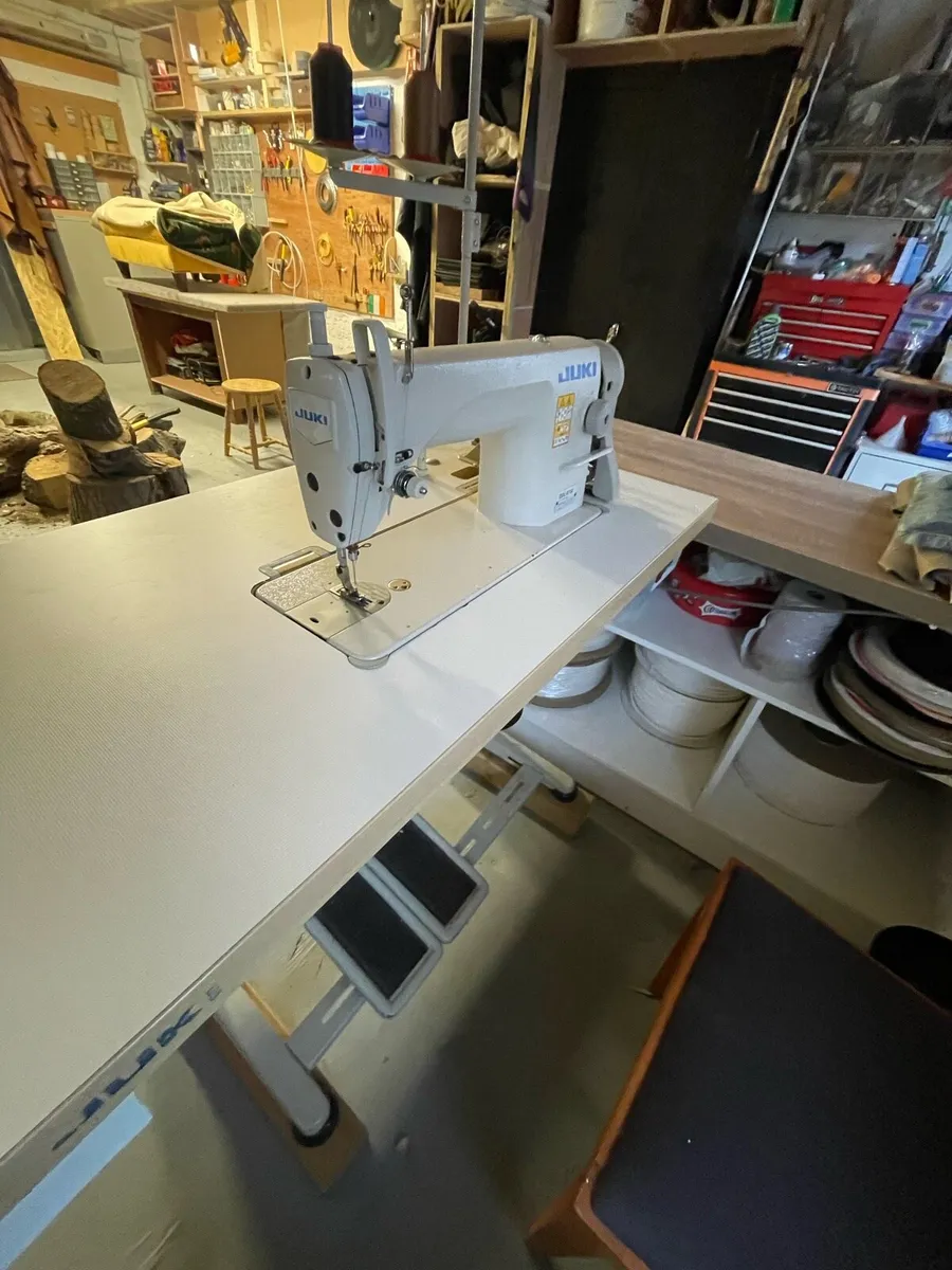 Juki industrial sewing machine - Image 2