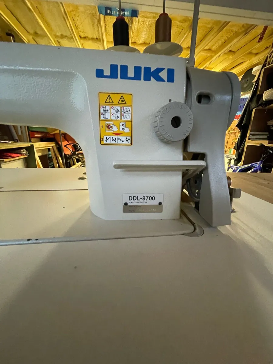 Juki industrial sewing machine - Image 3
