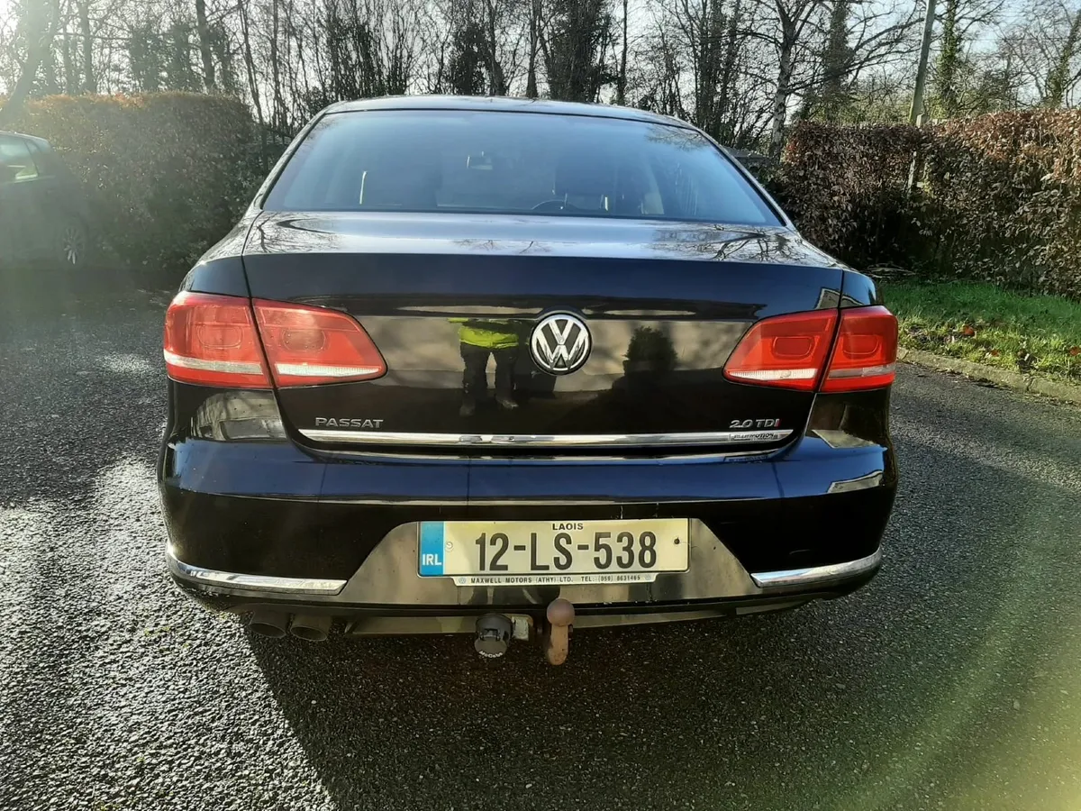 Volkswagen Passat 2012 - Image 4