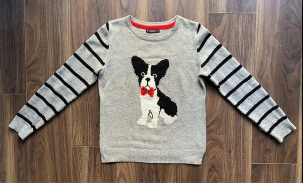 Ladies Doggy Jumper: Size 8 - Image 2