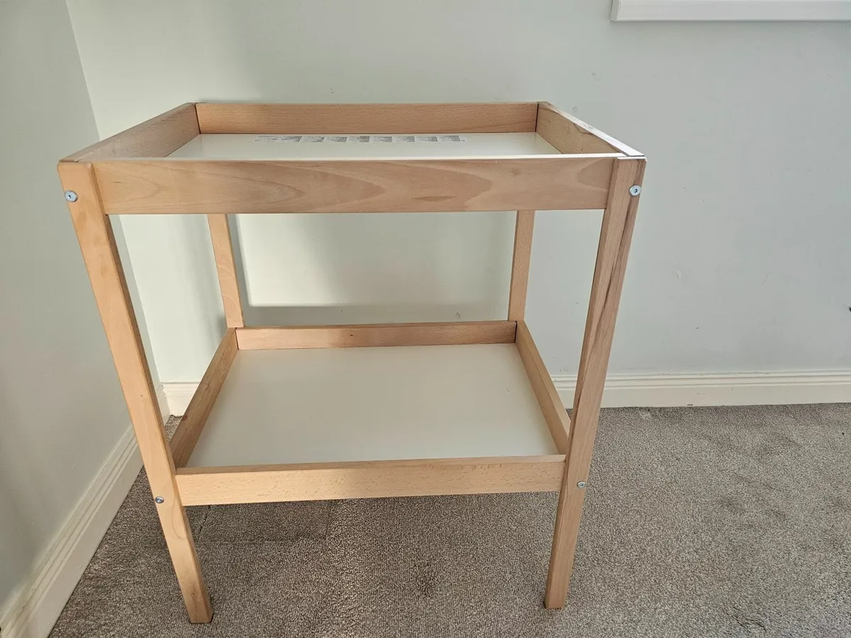 Changing table - Image 4