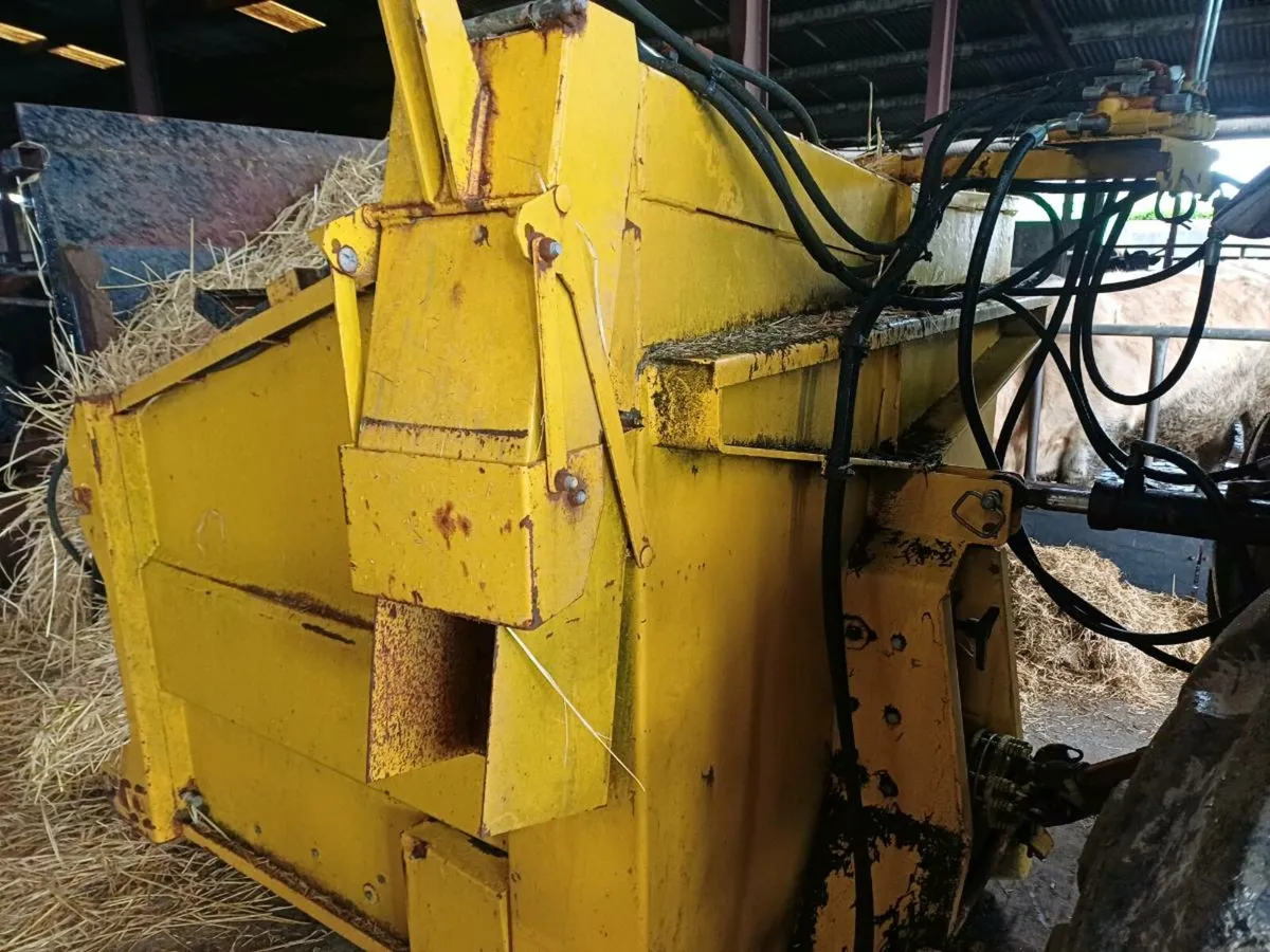 Straw blower - Image 1