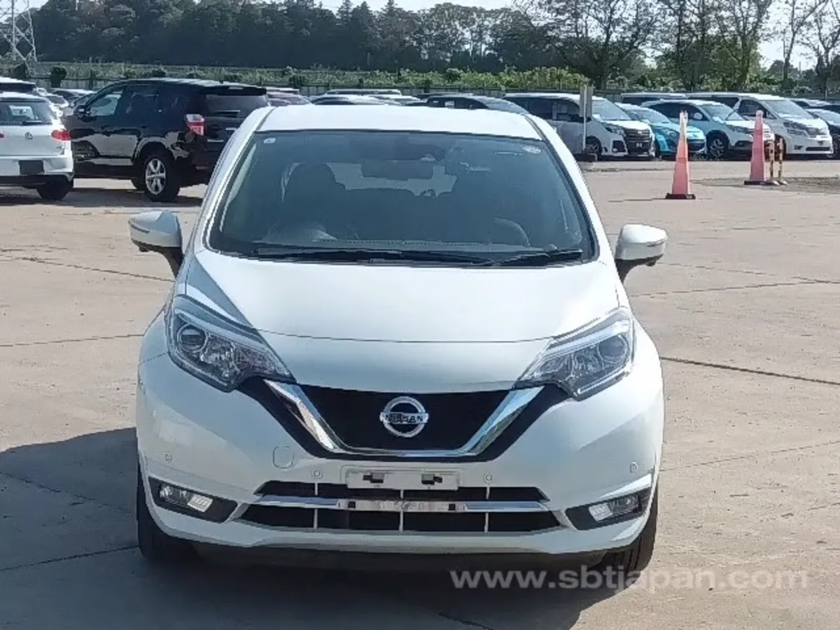 2017 Nissan Note spotless condition automatic - Image 2