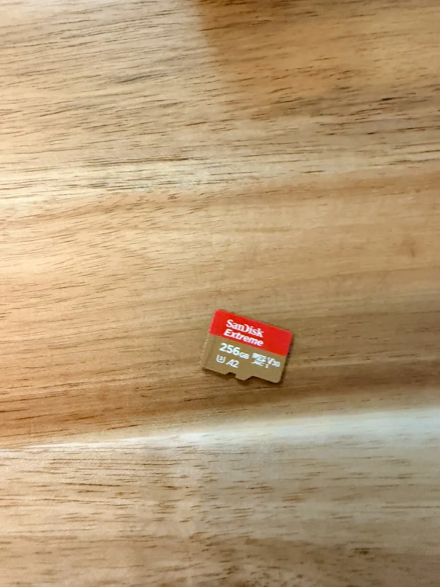 DJI Pocket 3 Creator Combo Vlogging camera - Image 1