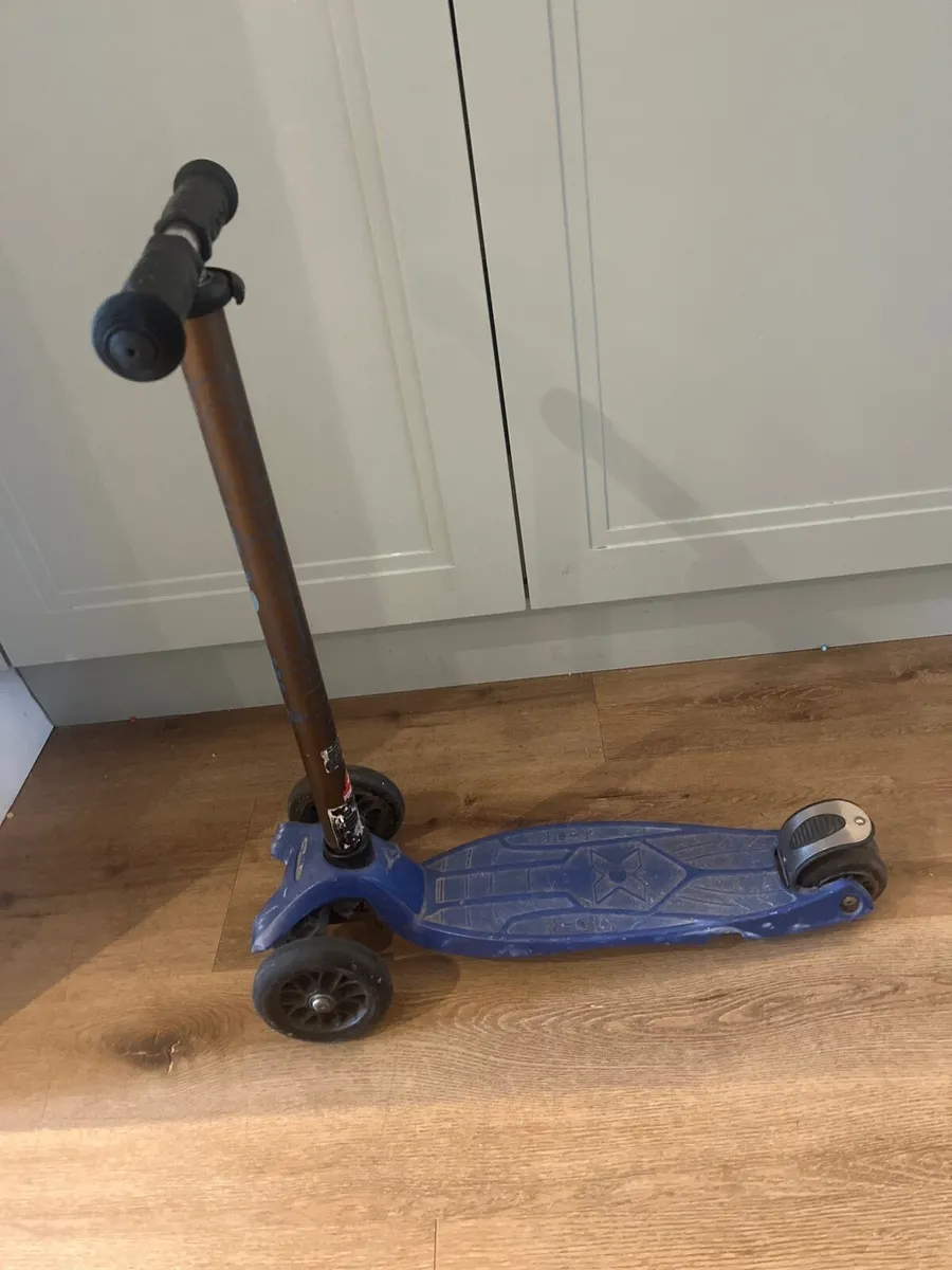 Free kids scooter - Image 1